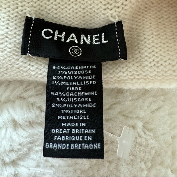 CHANEL women winter cashmere set scarf/ hat Authentic Retail 4500$ - Picture 5 of 10